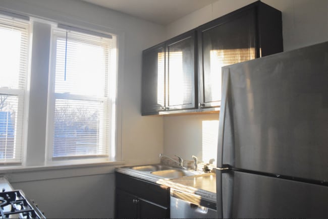 Building Photo - 6655 Berthold Ave