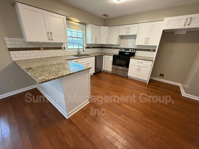 Building Photo - 1611 Ellington Rd SE