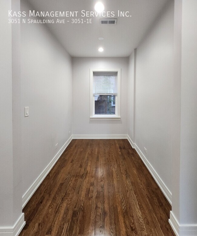 Building Photo - 3051 N Spaulding Ave