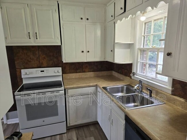 Building Photo - 578 Watsonwood Dr
