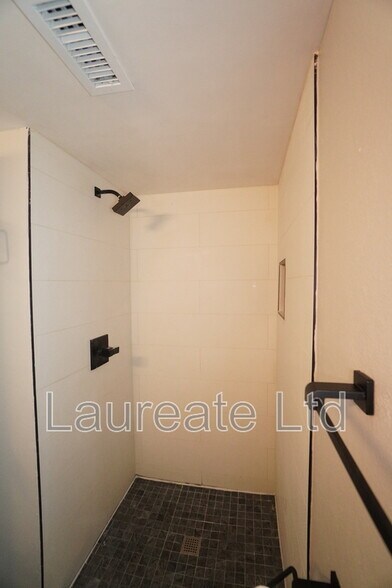 Building Photo - 4454 E 118th Pl