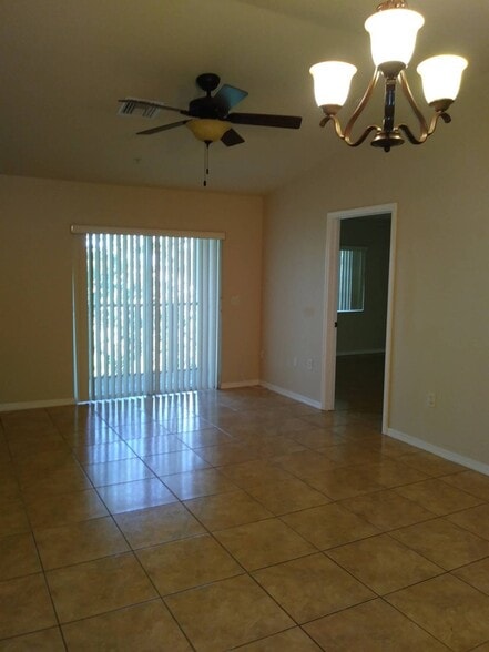 Building Photo - 1328 SE 8th Ave