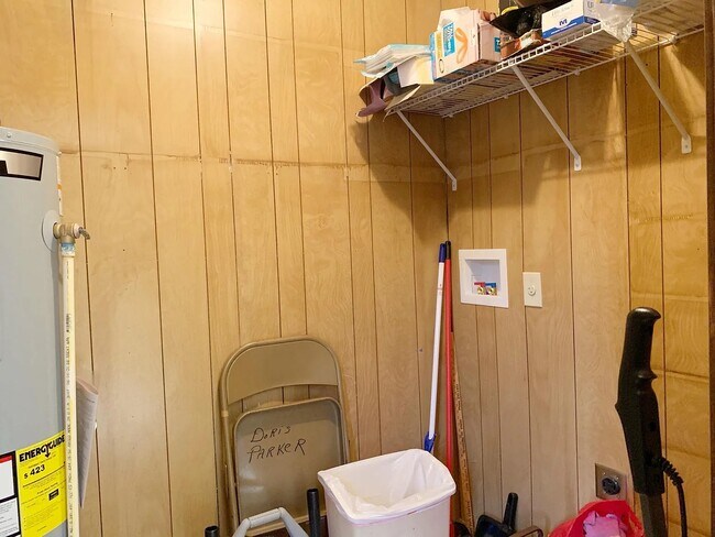 Building Photo - 600 Garrison Rd