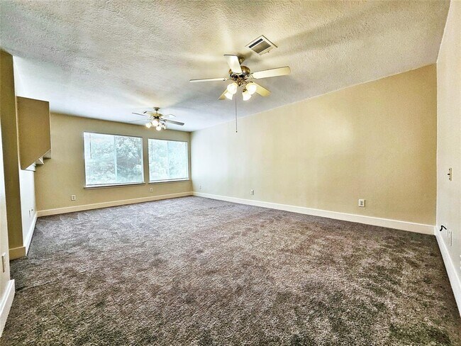 Building Photo - 6106 Spruce Bough Ct