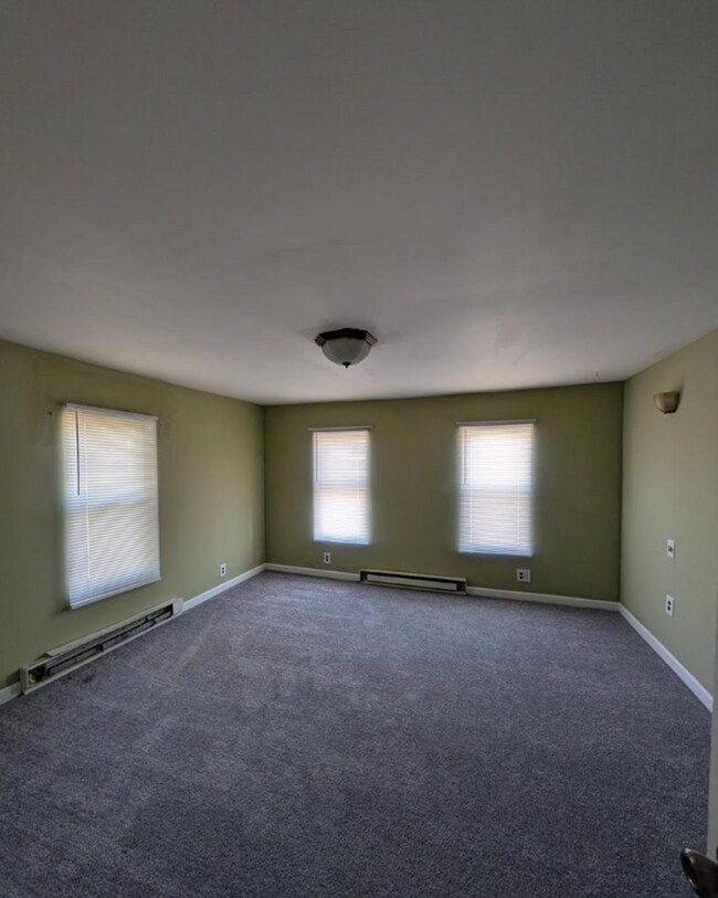 Building Photo - 202 Market St