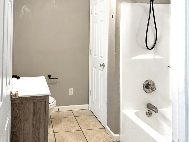 Building Photo - 5907 Appomattox Rd