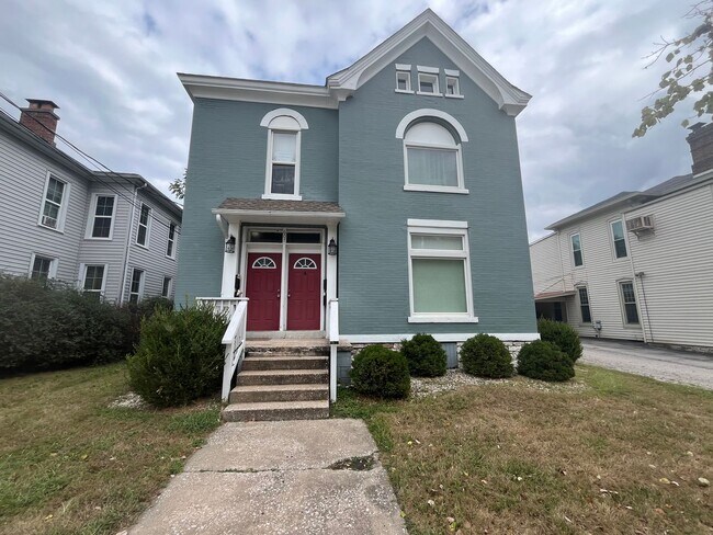 Primary Photo - 607 Henry St