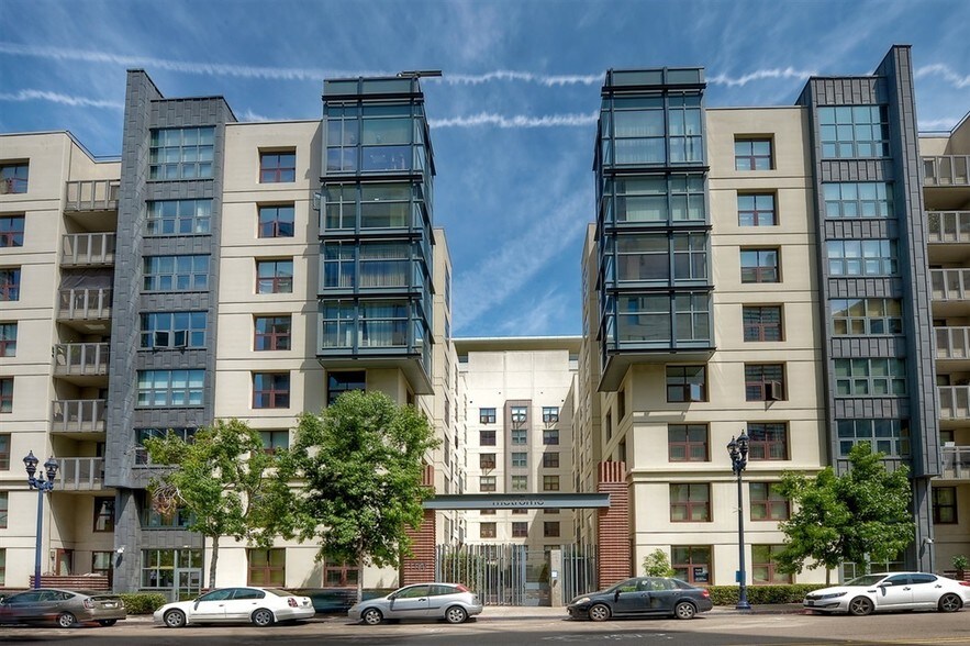Building Photo - 1150 J St