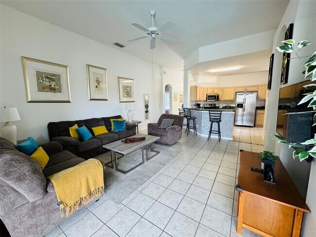 Building Photo - 400 Montara Dr