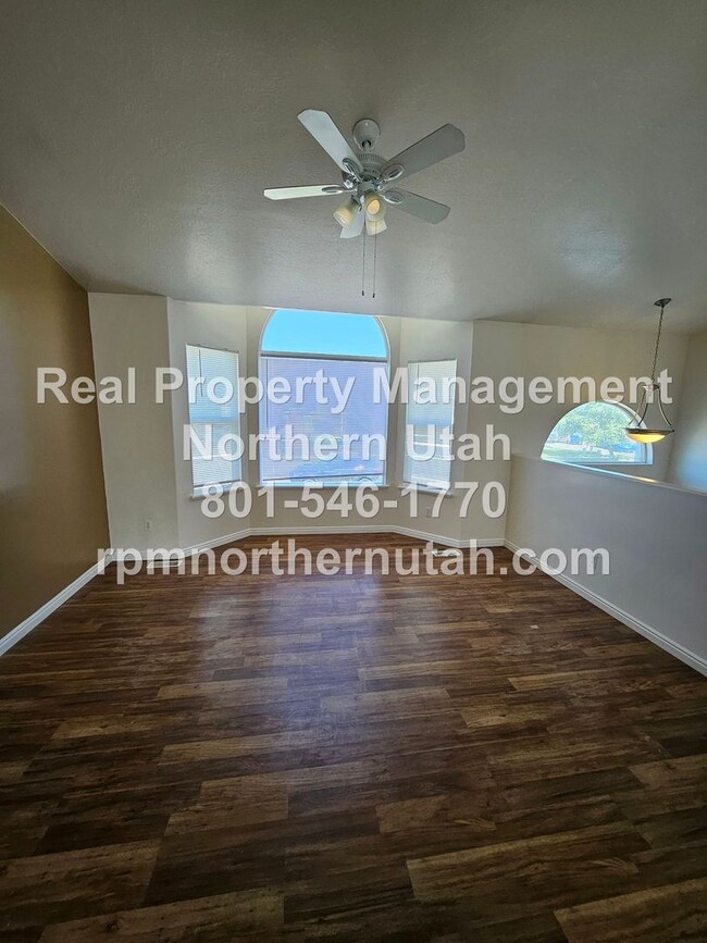 Building Photo - 3 Bedroom Home Coming Available in Ogden