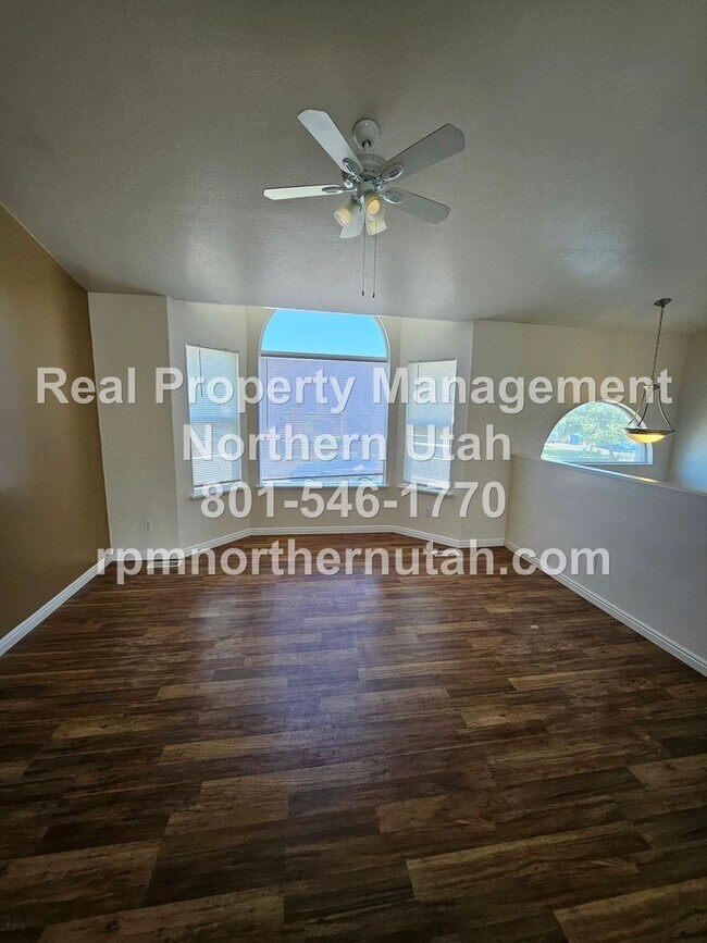 Building Photo - 3 Bedroom Home in Ogden Available