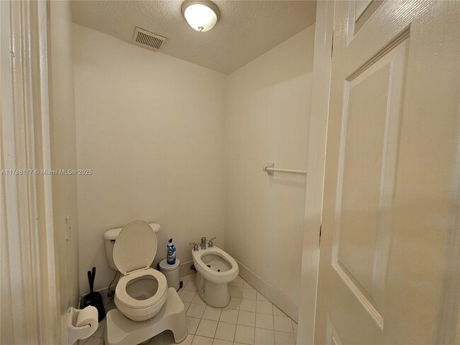 Building Photo - 4653 NW 94th Pl