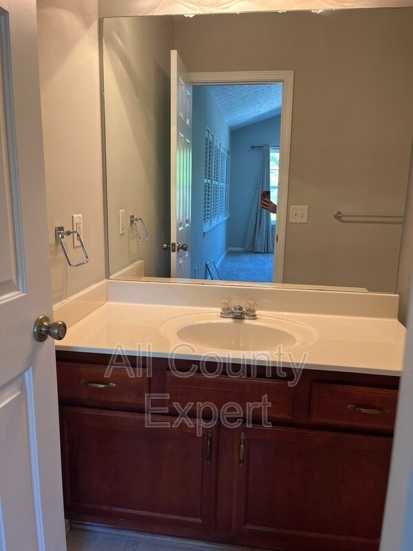 Building Photo - 5480 Mountain Top Pl