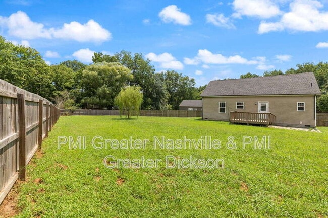 Building Photo - 130 Old Pond Ln