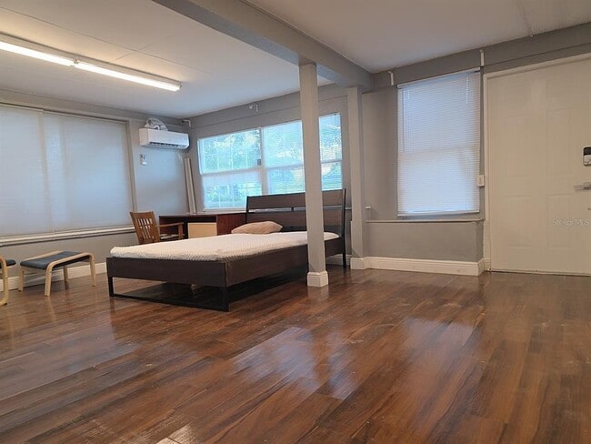 Building Photo - 4713 W El Prado Blvd