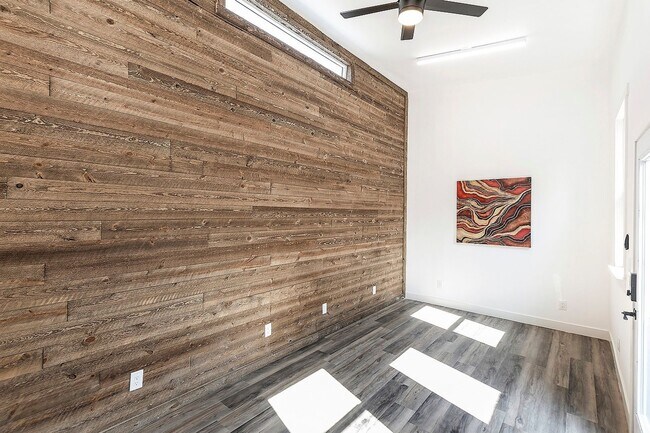 Building Photo - Boyle Heights Stunning Modern Farmhouse