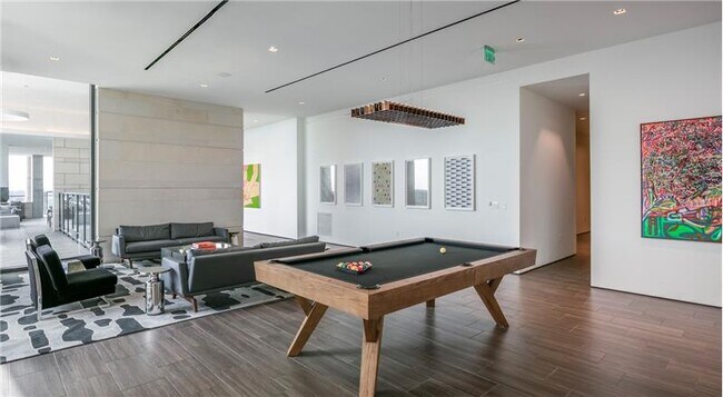 Building Photo - 3410 Yoakum Blvd