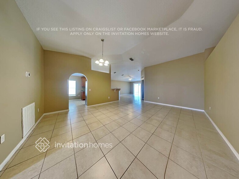 Building Photo - 308 Thomasdale Ave