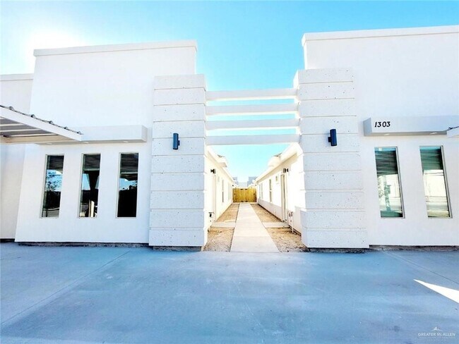 Primary Photo - 1416 Vani Dr