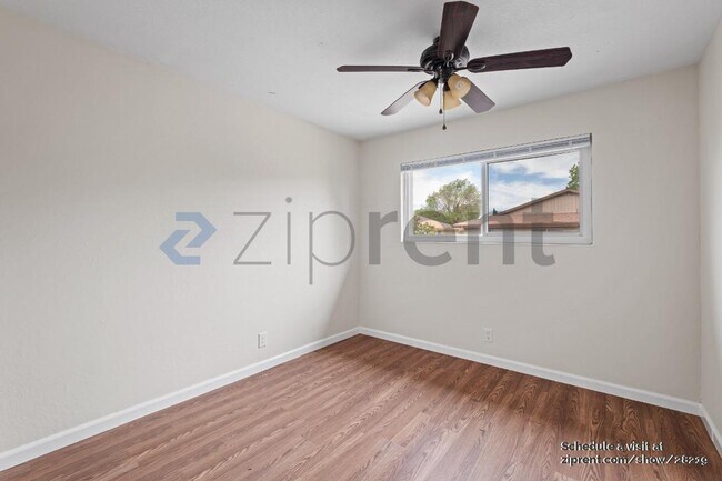 Building Photo - 2123 Peppertree Way