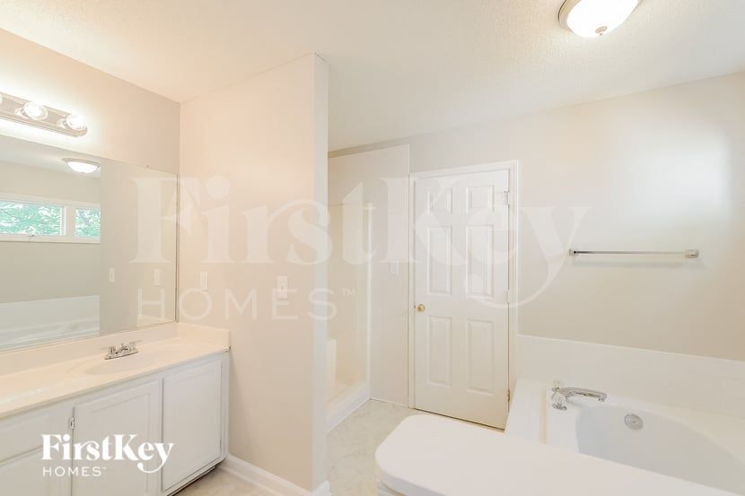 Building Photo - 1510 Barry Oak Ct