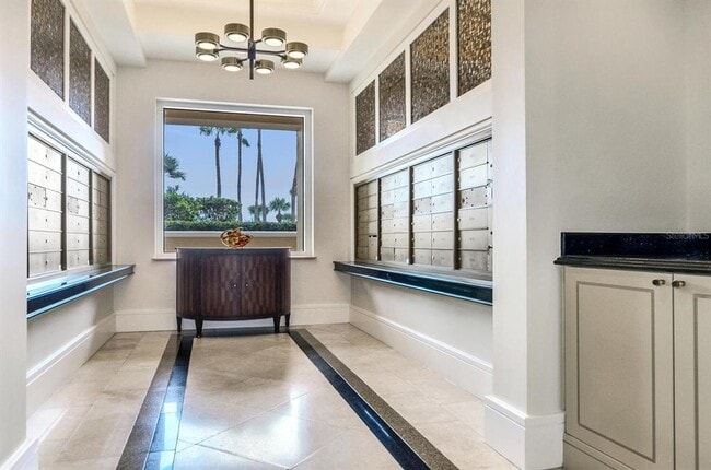 Building Photo - 5823 Bowen Daniel Dr