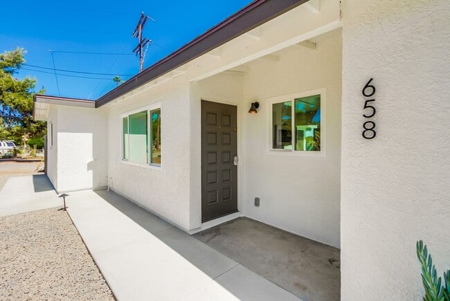 Building Photo - Charming & Upgraded San Marcos Home with Privacy and Space