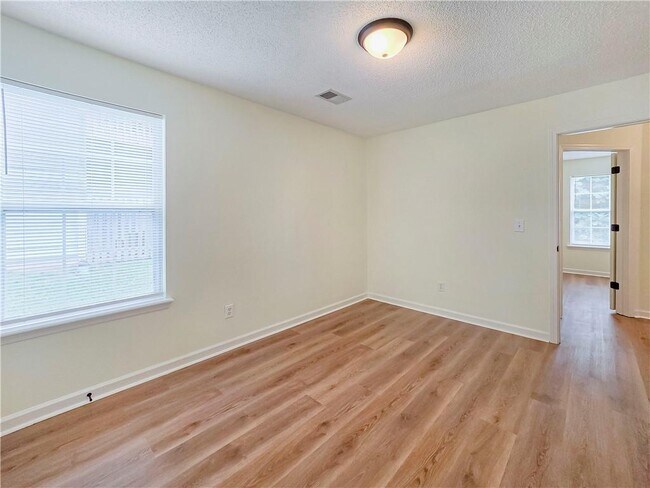 Building Photo - 2806 Vintage Wood Way