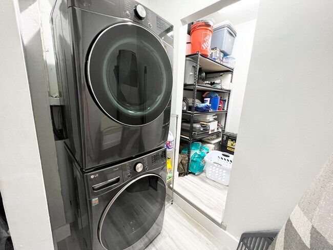 Building Photo - 210 NW 126th St