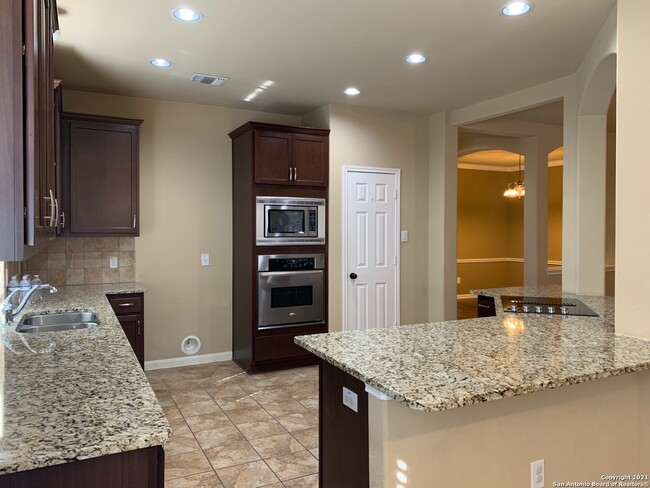 Building Photo - 398 Pecan Meadows