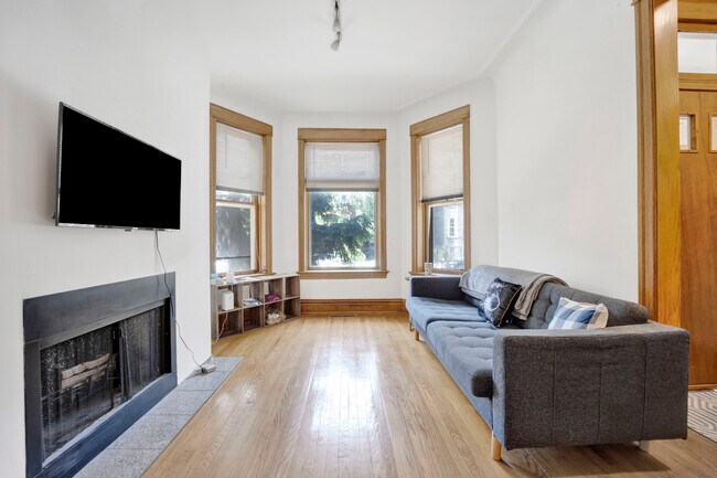 Building Photo - 3135 N Clifton Ave