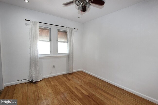 Building Photo - 1535 K St SE