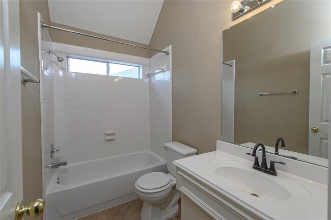 Building Photo - 1610 Thunder Lake Ln