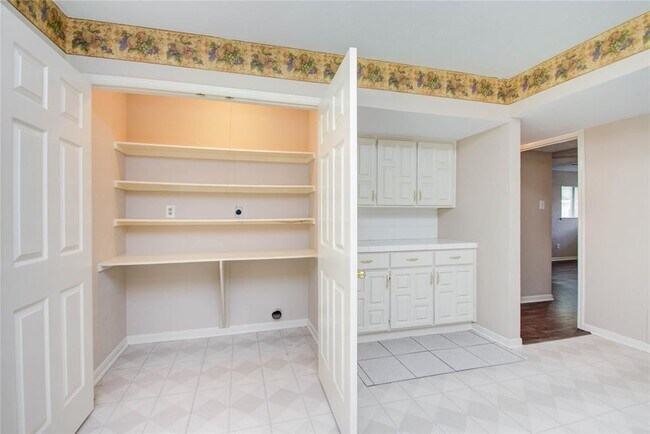 Building Photo - 3907 Postwood Dr