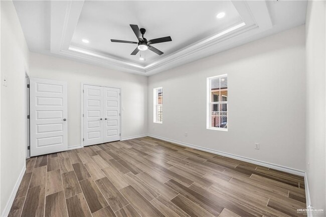 Building Photo - 18 Nominee St