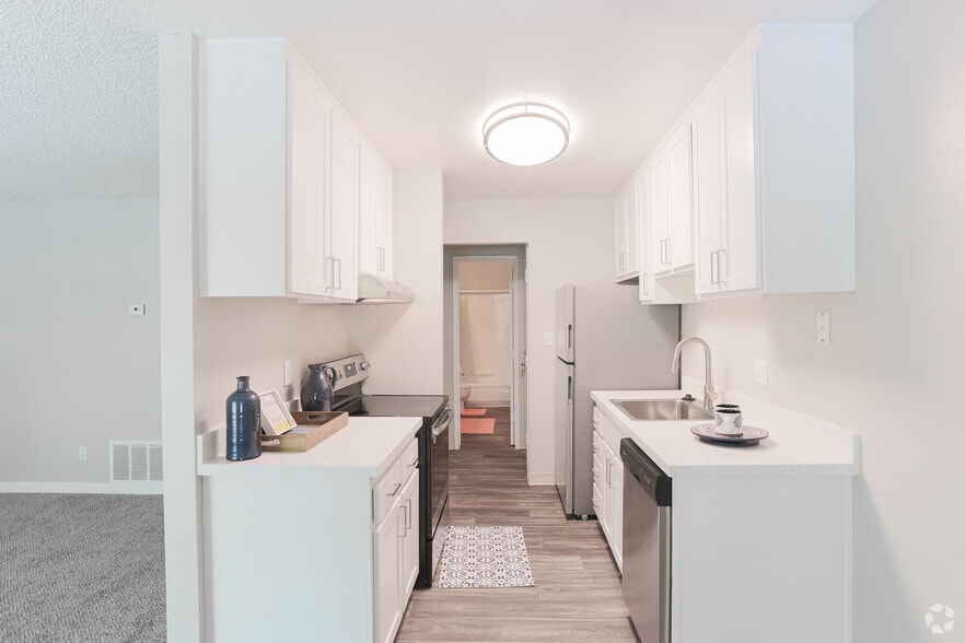 1BR, 1BA - 648 SF - The Element Apartments