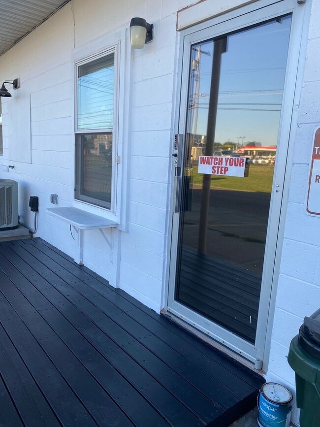 Building Photo - 209 Lee St