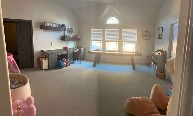 Building Photo - 4402 De Bourgh Ln