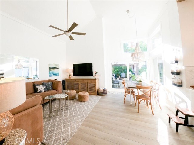 Building Photo - 25662 Cresta Loma