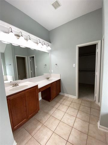 Building Photo - 9105 Tidball Dr