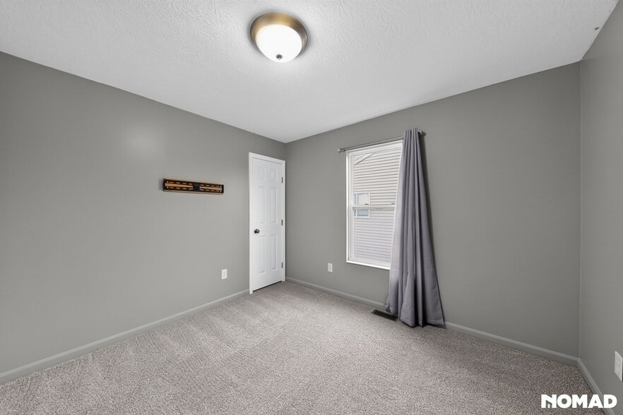 Building Photo - 4290 Hunting Hawk Dr