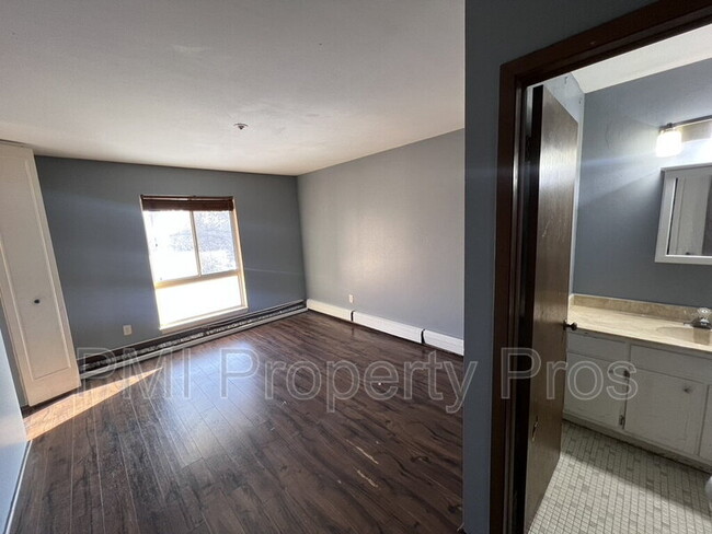 Building Photo - 4253 W Rivers Edge Cir
