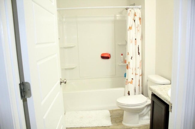 Building Photo - 500 E Marigold Dr