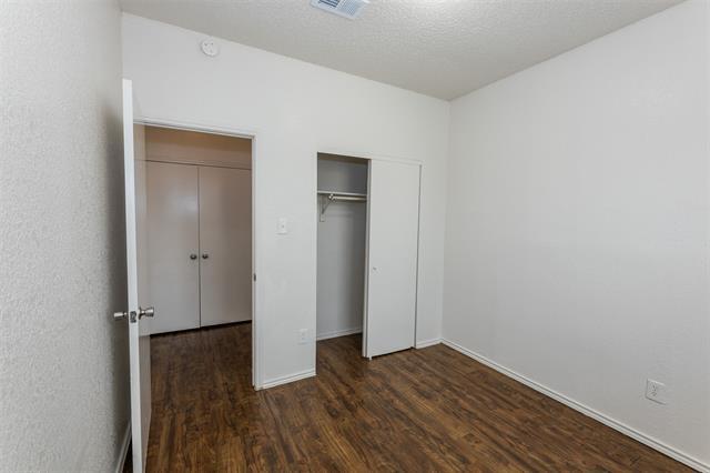 Building Photo - 10328 Woodleaf Dr