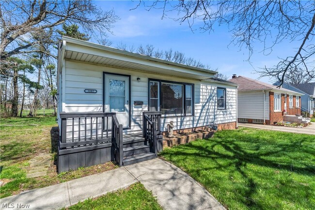 Building Photo - 3802 Park Dr