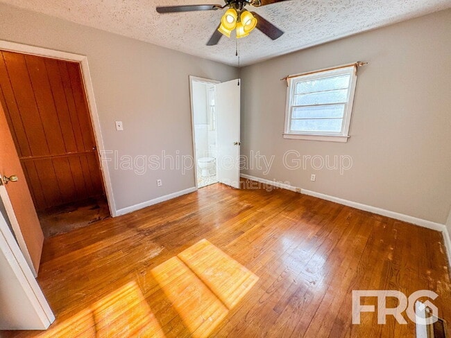 Building Photo - 124 Grant Dr