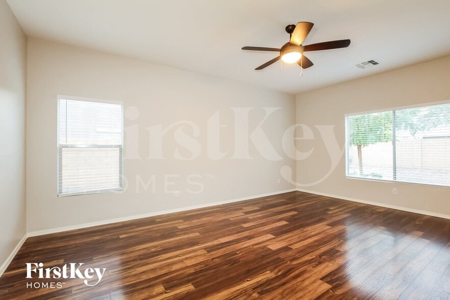 Building Photo - 14210 W Mauna Loa Ln