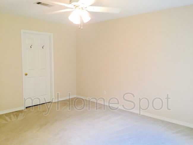 Building Photo - 6805 Cedar Lake Dr