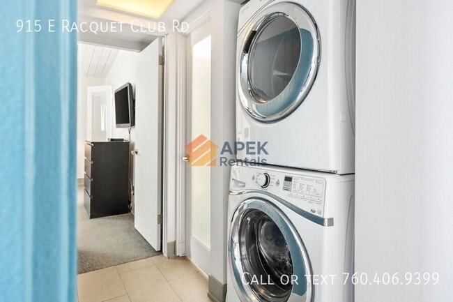 Building Photo - 915 E Racquet Club Rd