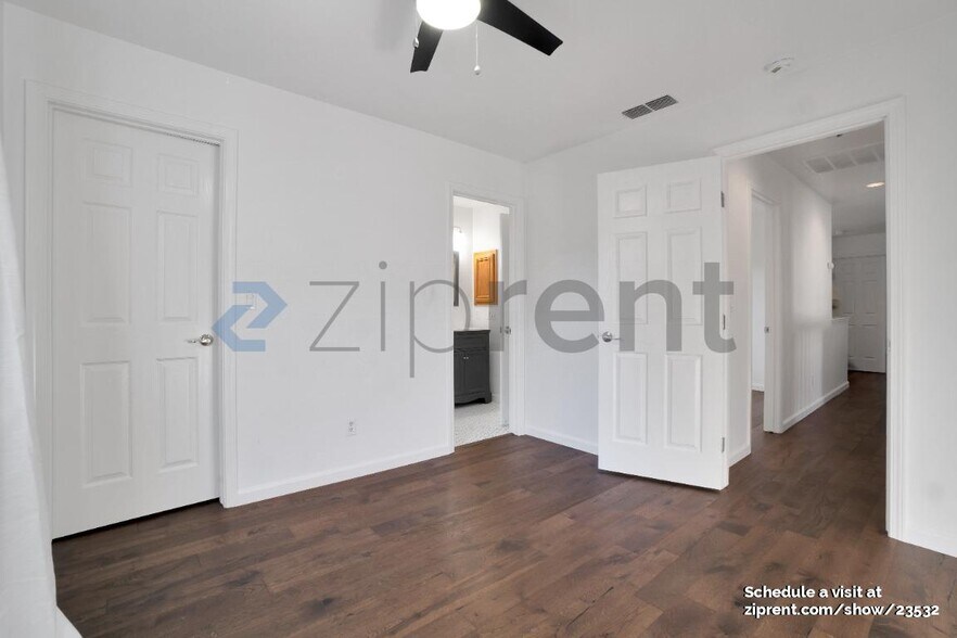 Building Photo - 9404 Fox Den Ct